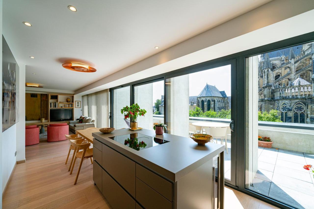 Les Suites 7 Anges - Parking, Vue Cathedrale & Centre Historique แร็งส์ ภายนอก รูปภาพ