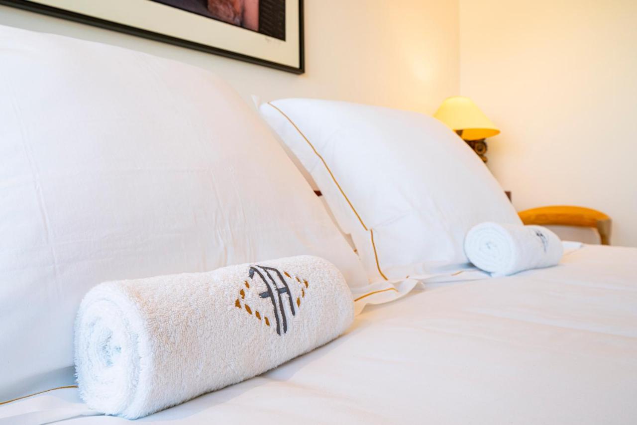 Les Suites 7 Anges - Parking, Vue Cathedrale & Centre Historique แร็งส์ ภายนอก รูปภาพ