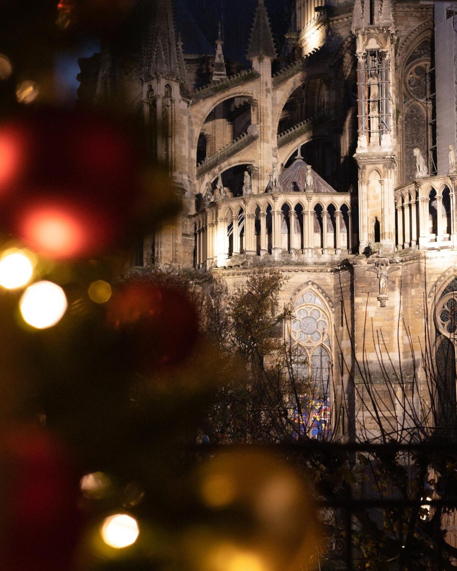 Les Suites 7 Anges - Parking, Vue Cathedrale & Centre Historique แร็งส์ ภายนอก รูปภาพ