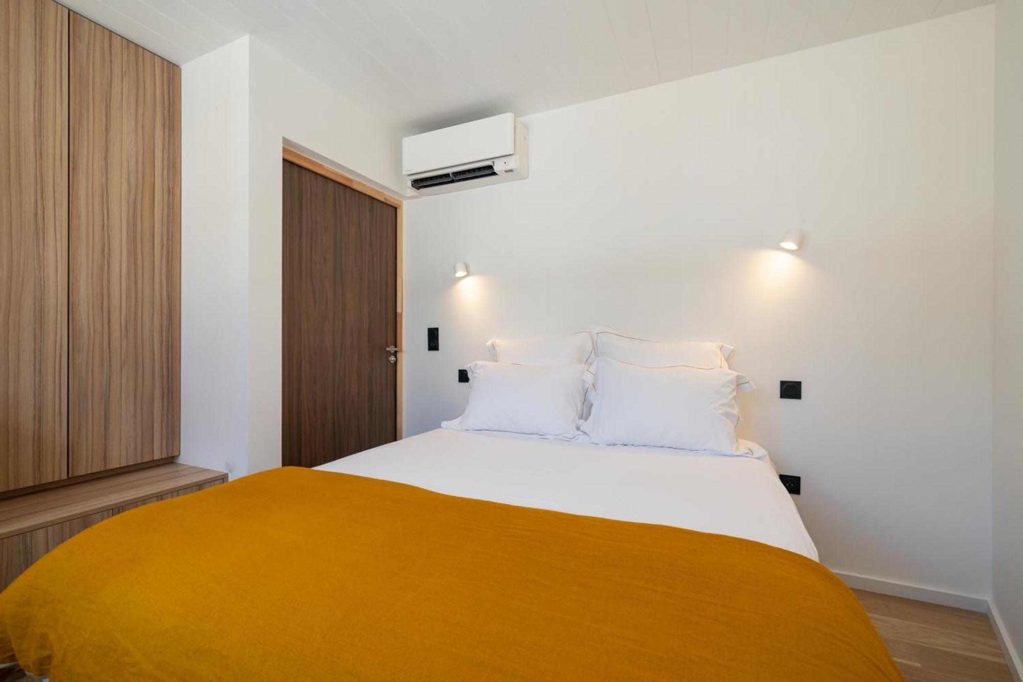 Les Suites 7 Anges - Parking, Vue Cathedrale & Centre Historique แร็งส์ ภายนอก รูปภาพ