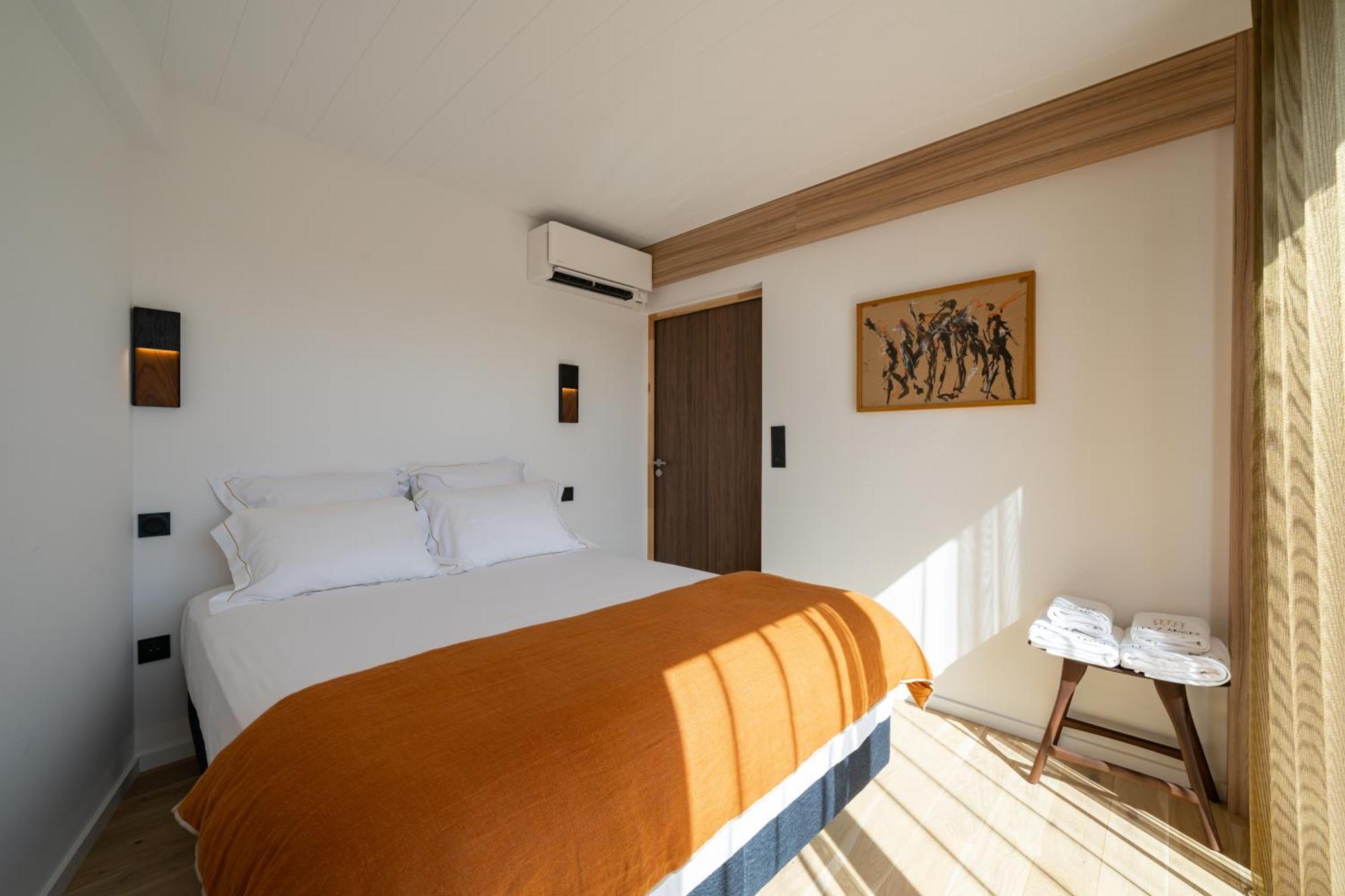 Les Suites 7 Anges - Parking, Vue Cathedrale & Centre Historique แร็งส์ ภายนอก รูปภาพ