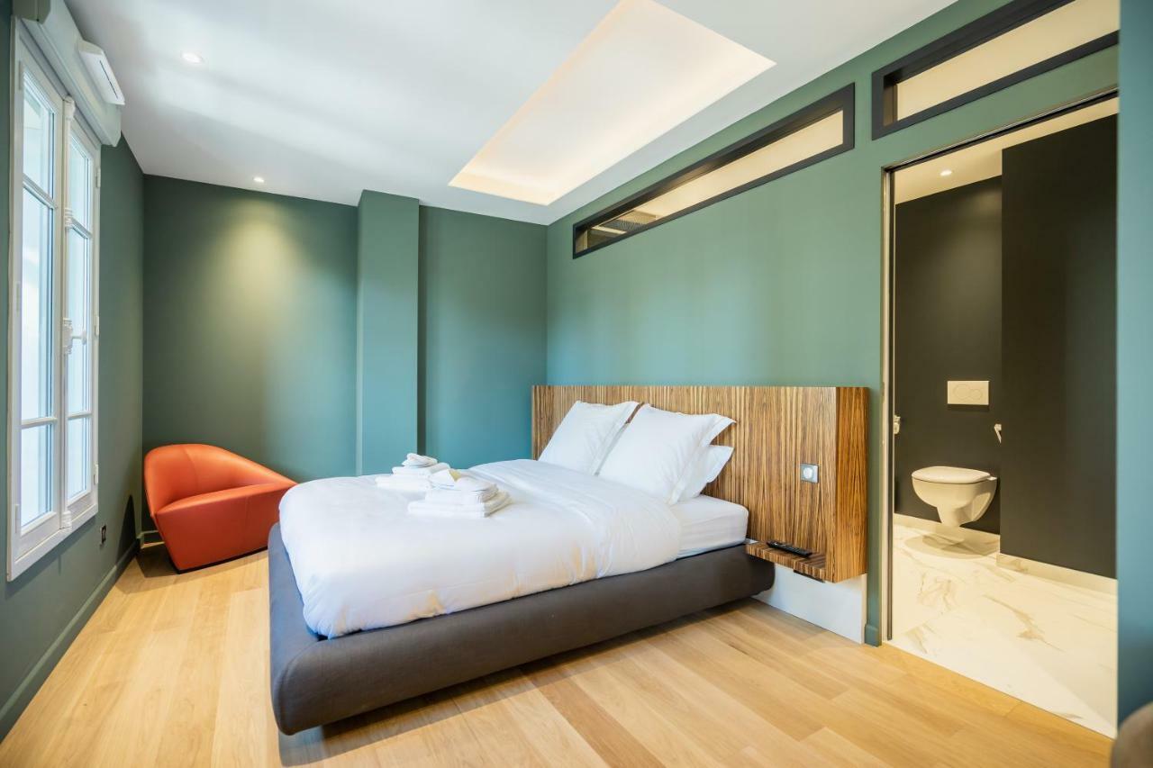 Les Suites 7 Anges - Parking, Vue Cathedrale & Centre Historique แร็งส์ ภายนอก รูปภาพ